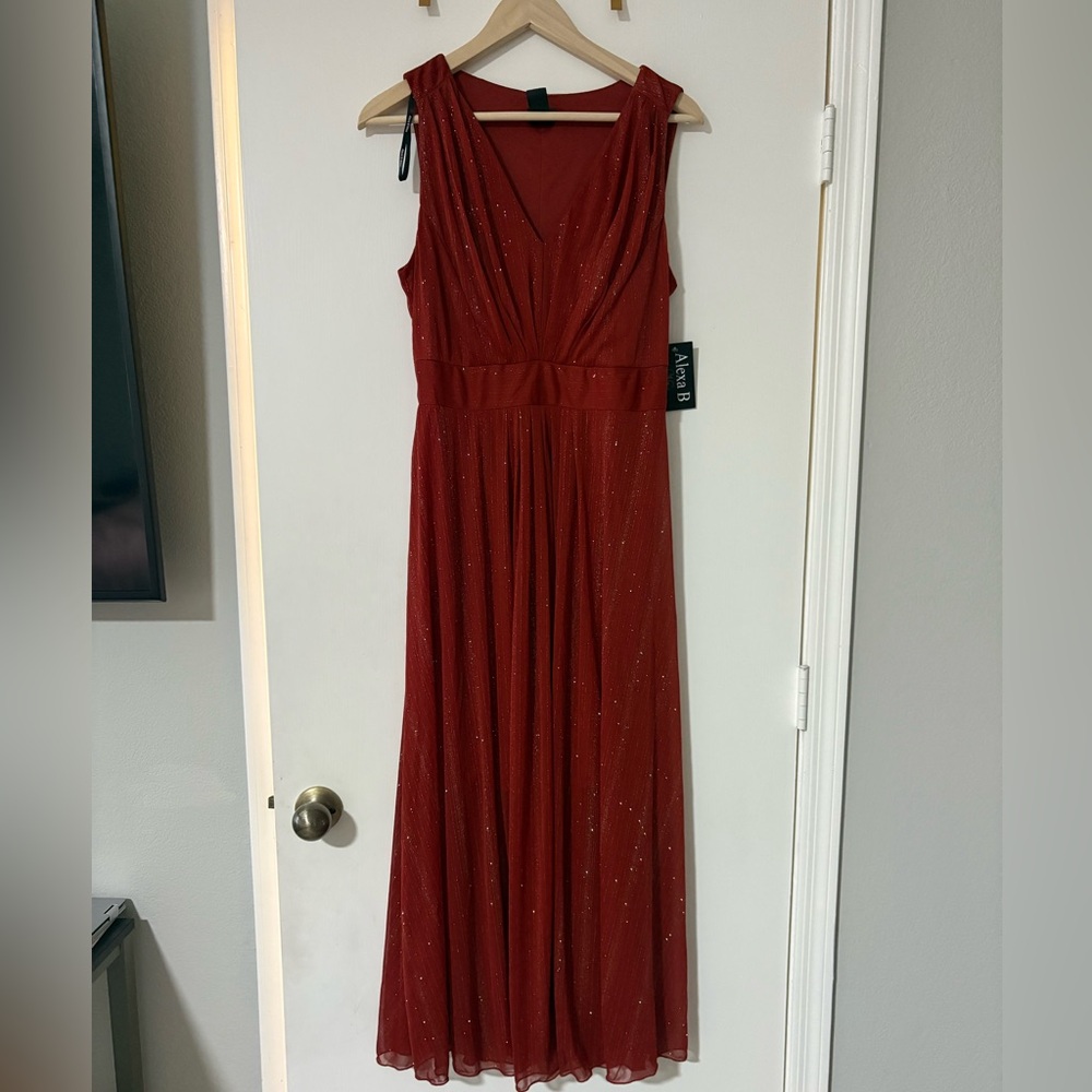 NWT Rust Orange Ruched Sleeveless V-Neck Maxi Gown